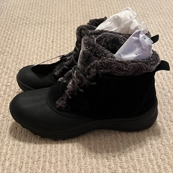 NIB BareTraps Black Fur-Lined Winter Boots Size 7.5 - Picture 2 of 4